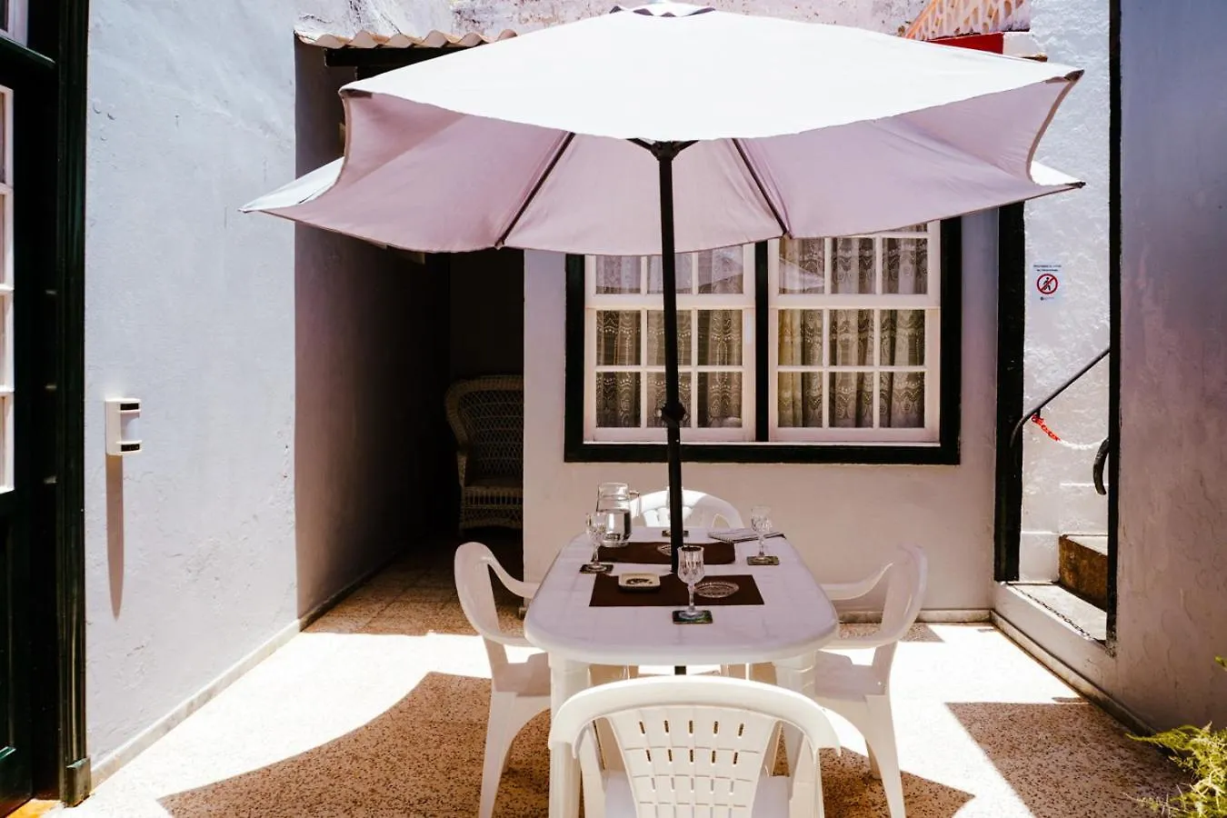 Casa Los Profesores, Typical Canarian House ラ・オロタバ 0*,  スペイン